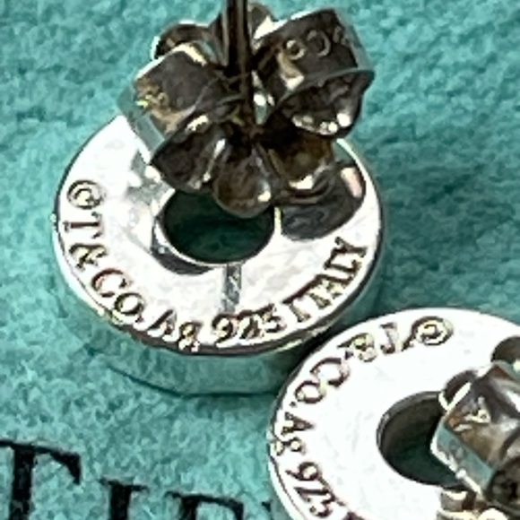NON NEGOTIABLE 💯% AUTHENTIC TIFFANY 1837 ⭕️ CIRCLE EARRINGS - Picture 10 of 11